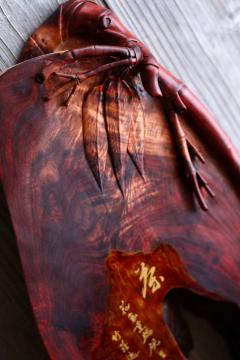竹 | 干泡台 小叶紫檀整料手工雕刻干泡台，修饰以竹，君子上品，中部点缀大漆工艺，更增意趣。 