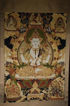 清 四臂观音刺绣撒金唐卡 尺寸：136**93cm，全品相。藏传佛教珍品，供奉收藏殊胜无比。