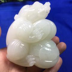 顶级收藏 赵凯乐大师作品，玉华奖银奖作品～招财进宝，羊脂玉大料立体精雕，油润度爆表！秒杀15800