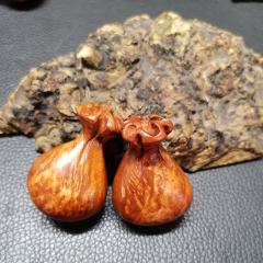             火琉璃钱袋手把件挂件满花老料挂钥匙扣纯手工制作实木工艺非崖柏，大小4一5厘米
